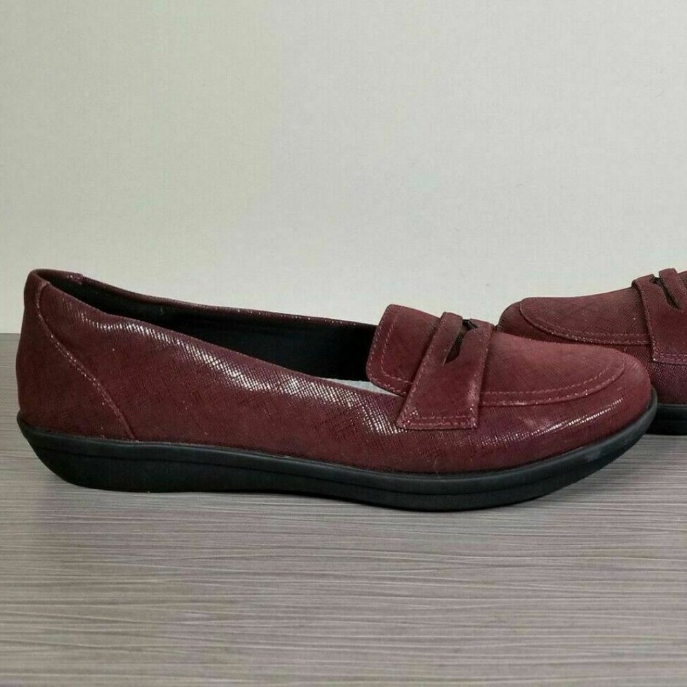 Clarks Ayla Form Ultra Cushioned Penny Loafer - Picture 7 of 11